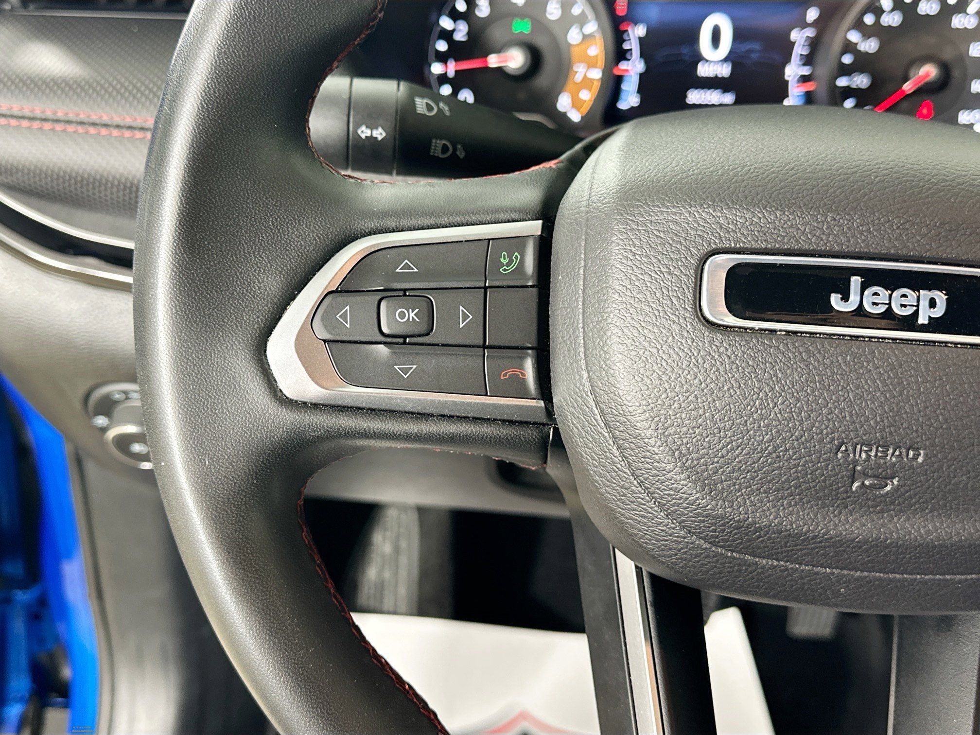 Used 2024 Hydro Blue Pearlcoat Jeep Trailhawk image 12