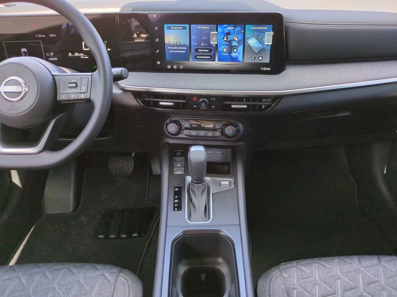 2026 Nissan KICKS SV - Photo 17