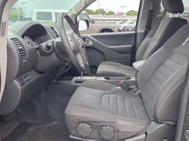 Used 2019 Black Nissan PRO-4X image 11