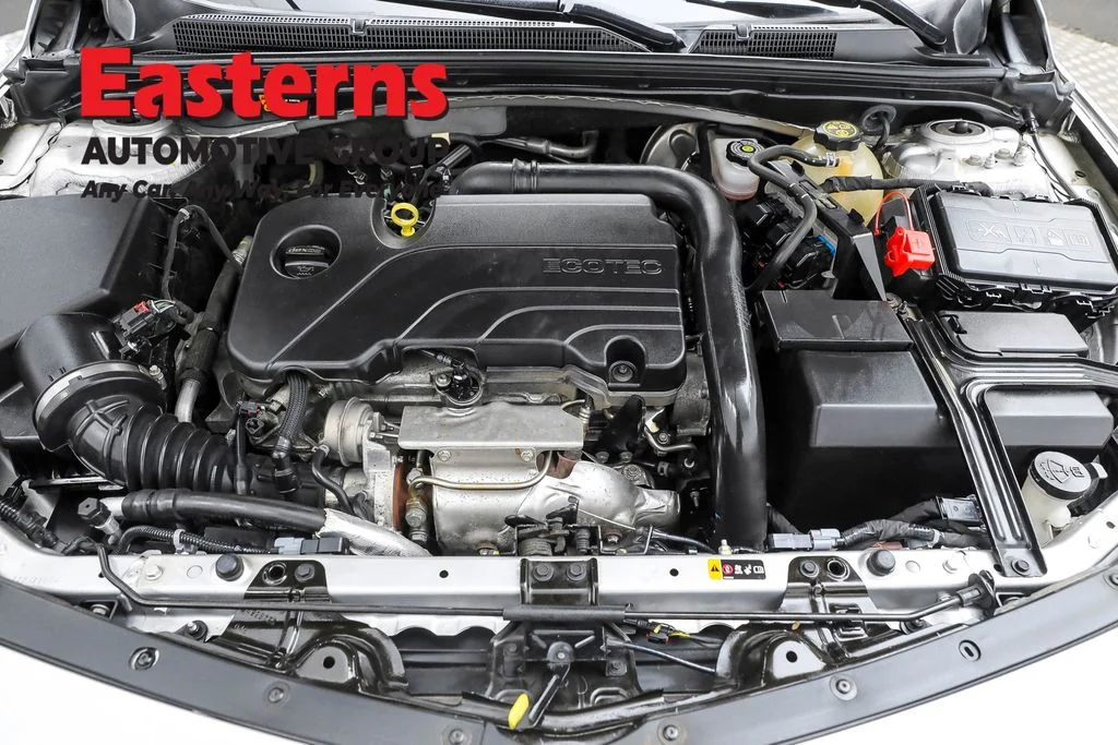 Used 2022 Silver Chevrolet LT image 7