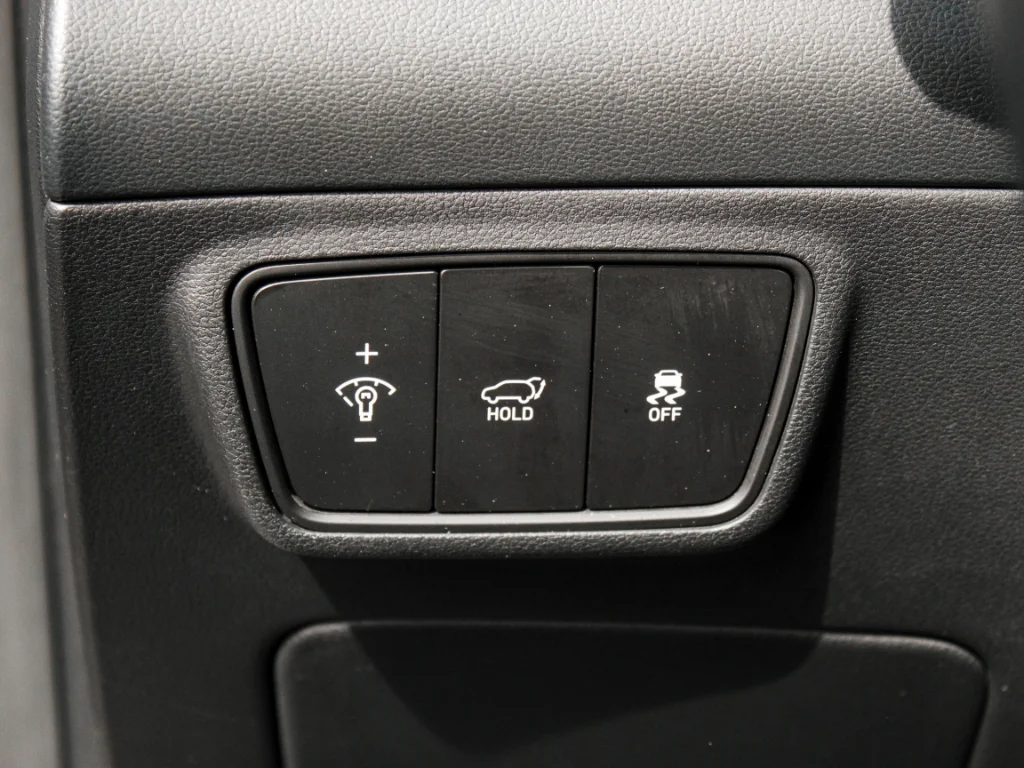 Used 2023 Serenity White Pearl Hyundai Limited image 12
