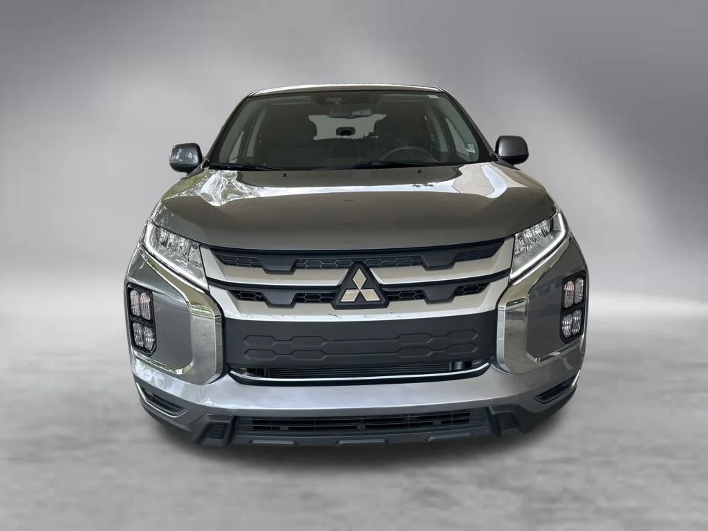 Used 2024 Gray Mitsubishi  image 11