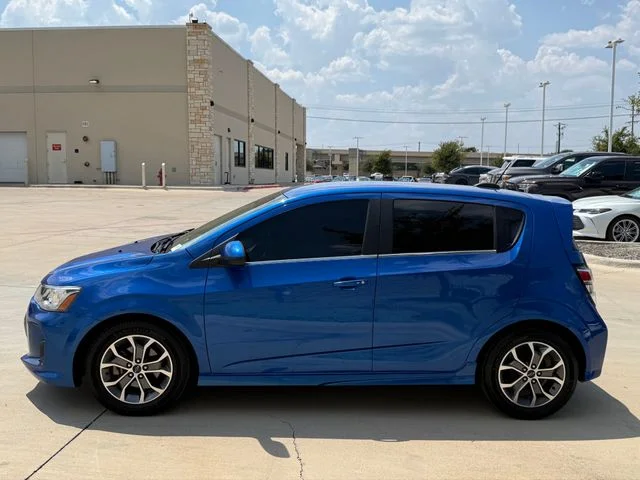 Used 2018 Blue Metallic Chevrolet LT image 8