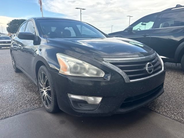 Used 2015 Black Nissan 2.5 S image 1