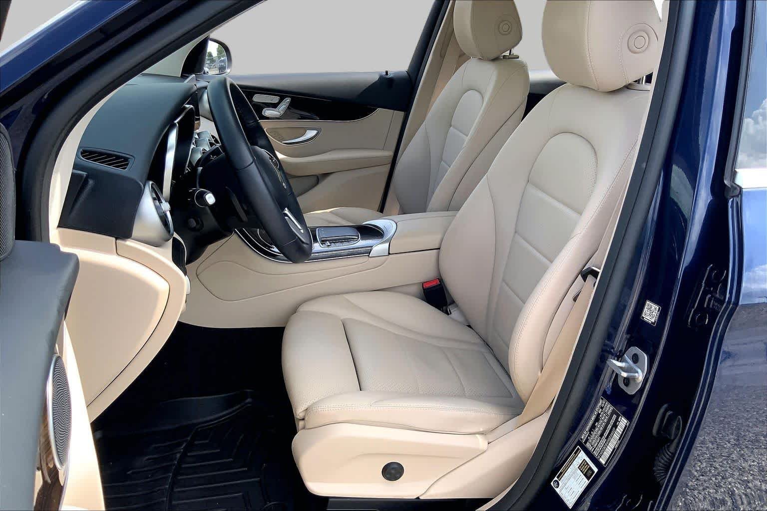 Used 2022 Lunar Blue Metallic Mercedes-Benz GLC 300 image 8