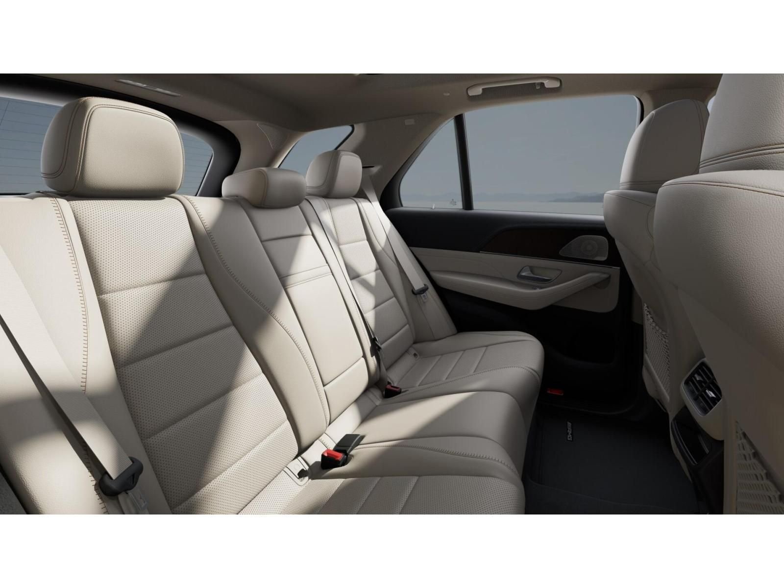 New 2027 White Mercedes-Benz GLE 450 image 7
