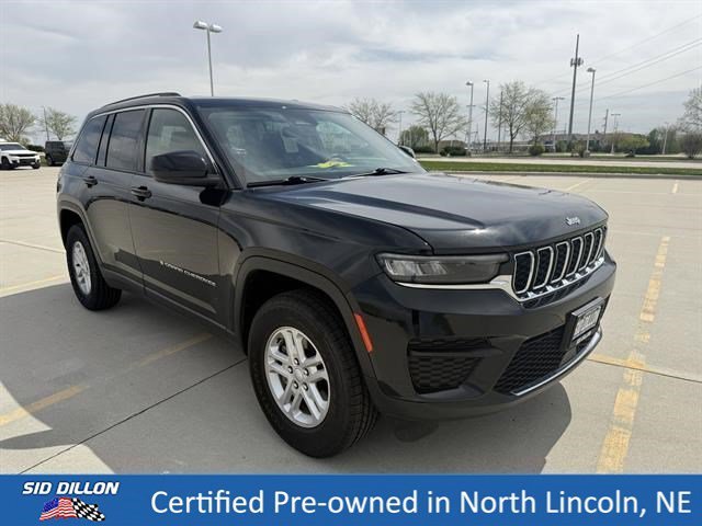 Certified Used 2023 Diamond Black Crystal Pearlcoat Jeep Laredo image 6