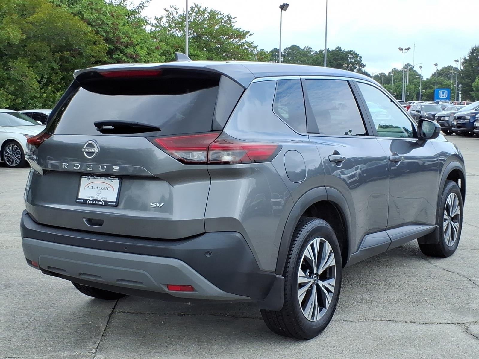 Used 2023 Gun Metallic Nissan SV image 7