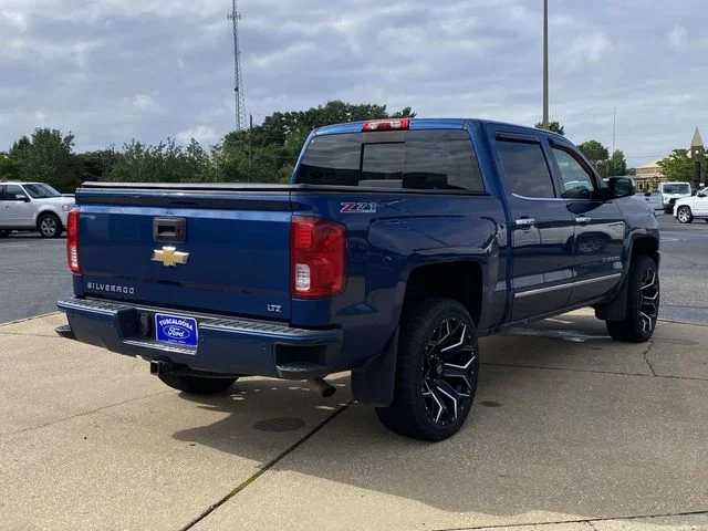 Used 2016 Deep Ocean Blue Chevrolet LTZ image 2