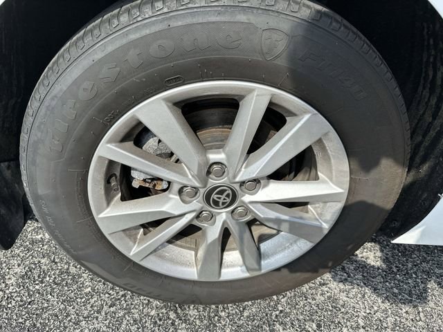 Used 2025 White Toyota LE image 20