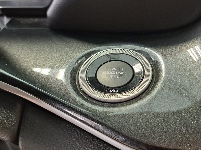 Used 2022 White Jeep Altitude image 13