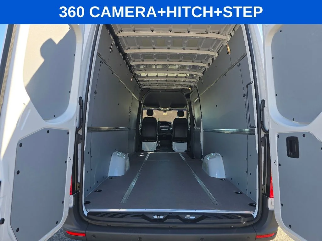 New 2026 Arctic White Mercedes-Benz Cargo 170 WB image 12