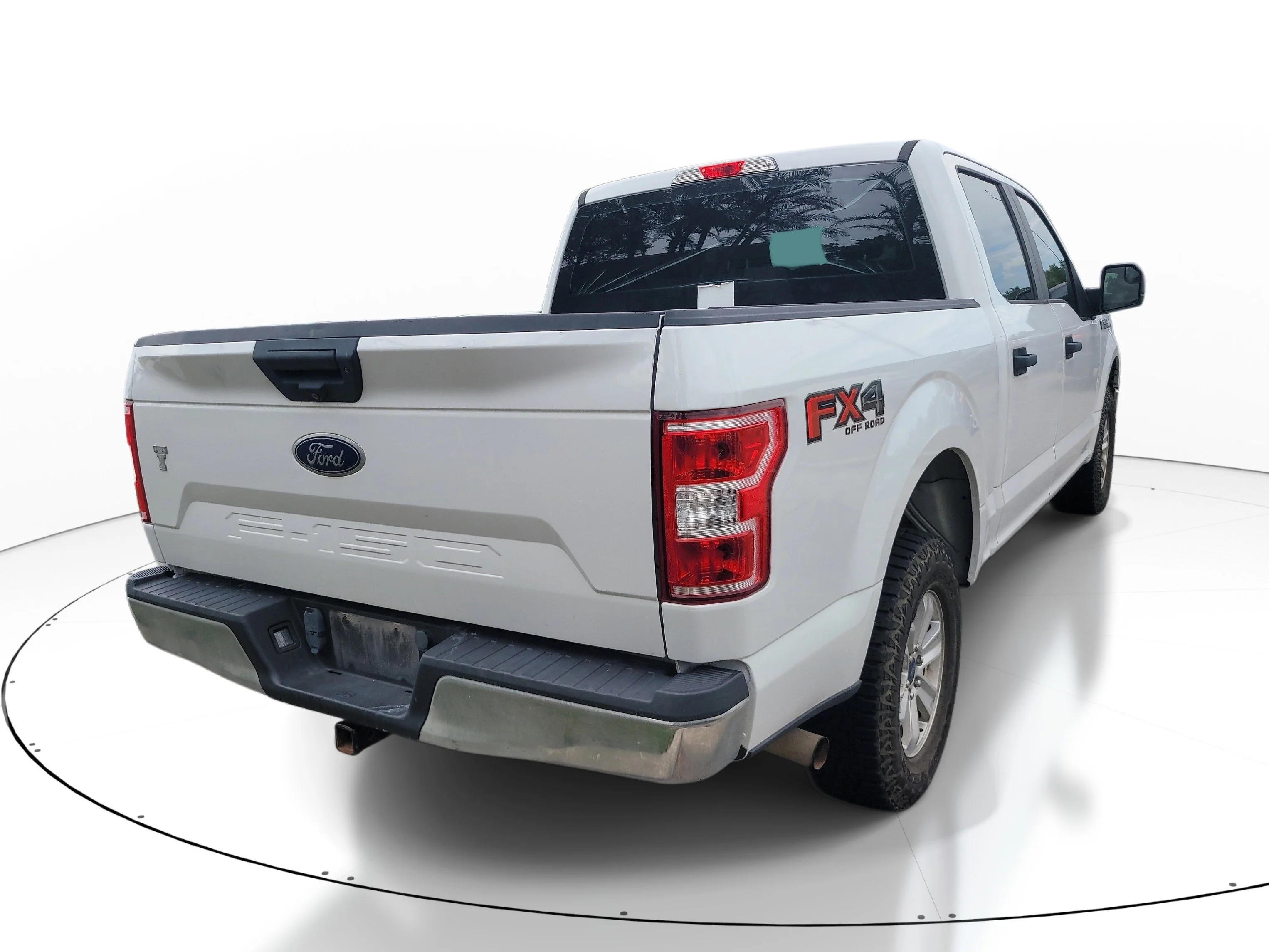Used 2018 Oxford White Ford XL image 4