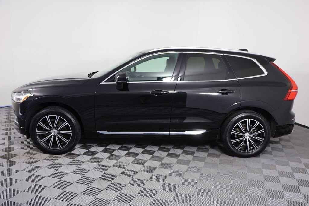 Used 2019 Black Volvo T5 Inscription image 5
