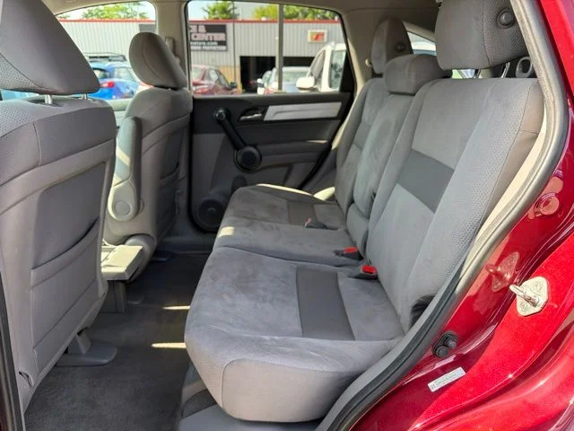Used 2011 Red Honda SE image 16