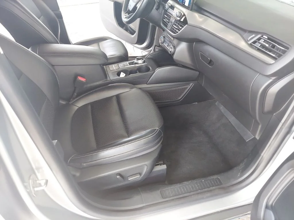 2021 Ford Escape Titanium - Photo 37