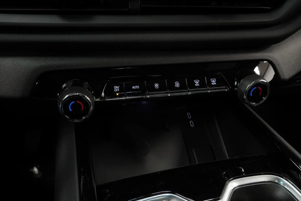 New 2026 Riptide Blue Metallic Chevrolet LT - Max Range image 18