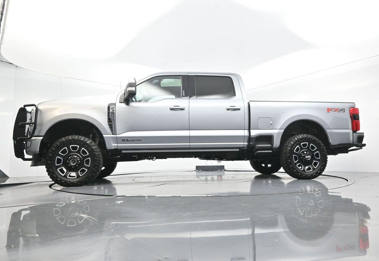 Used 2023 Iconic Silver Metallic Ford XL image 52