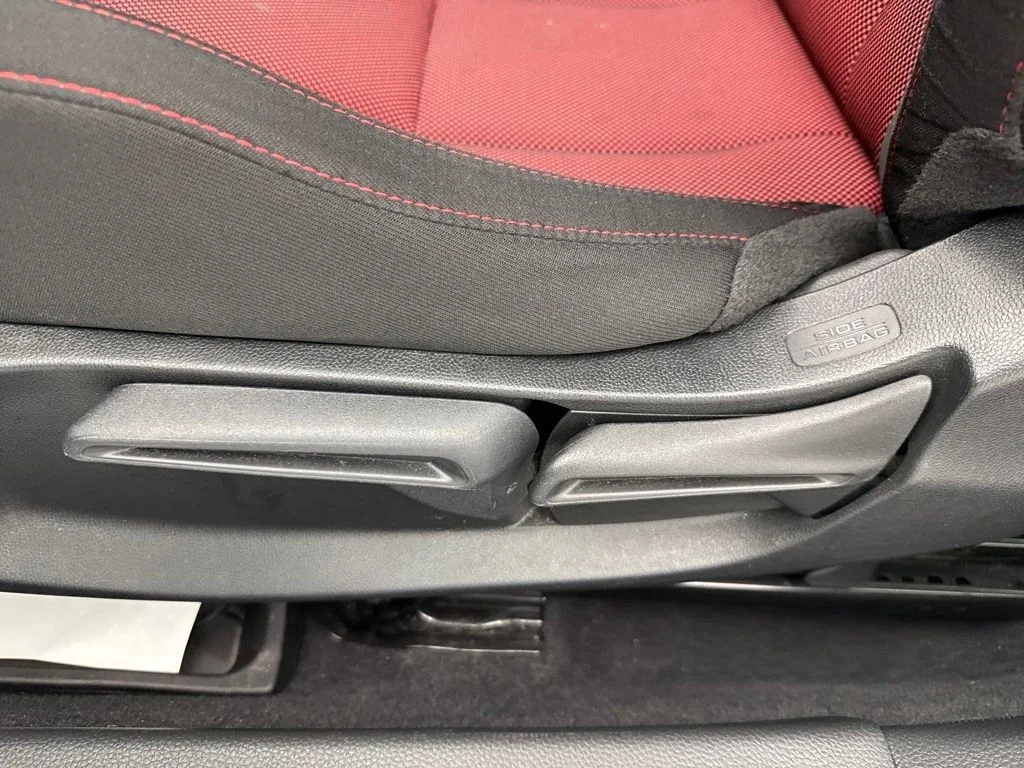 Used 2024 White Honda Base image 17