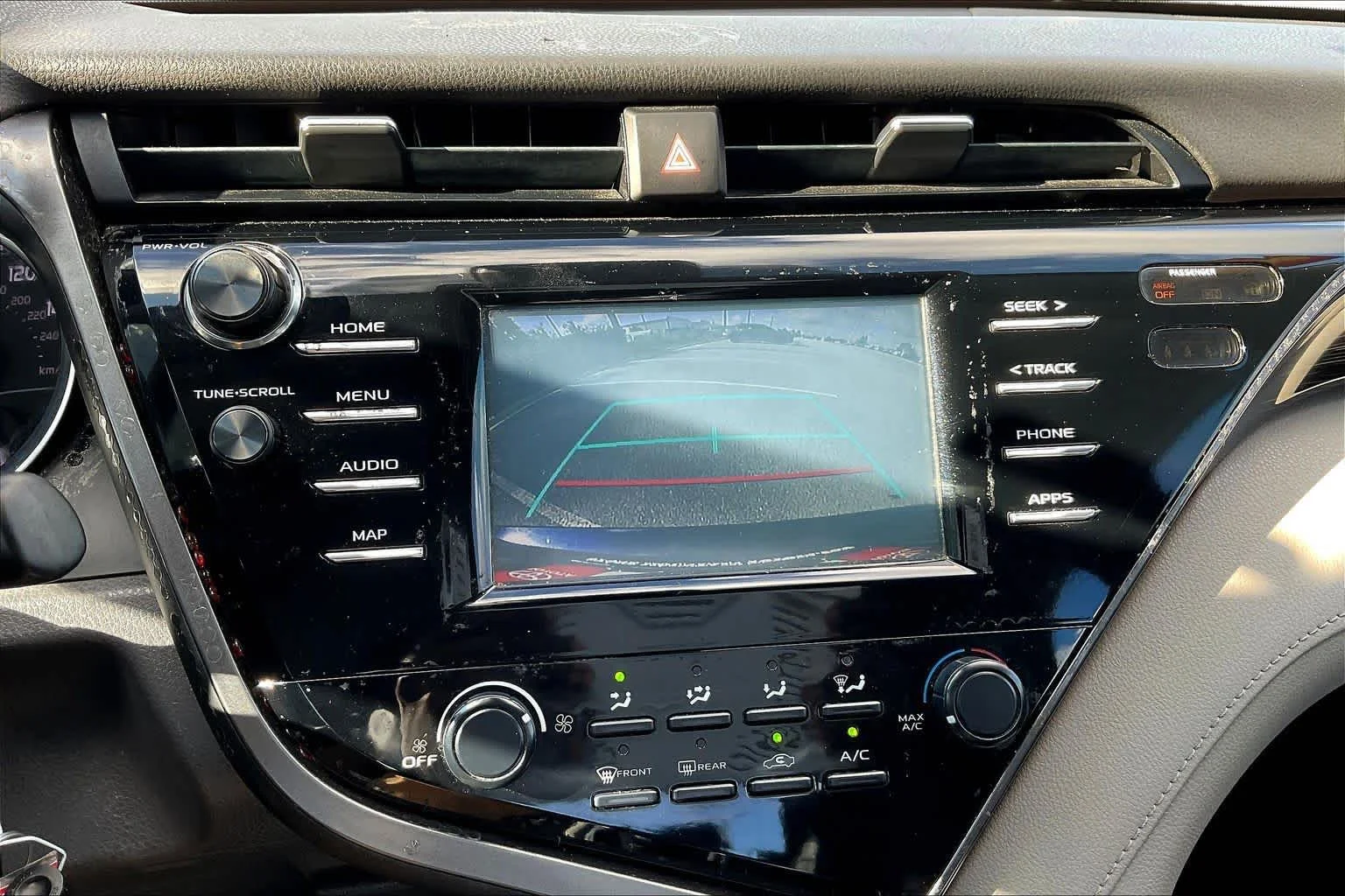 Used 2019 Galactic Aqua Mica Toyota L image 25