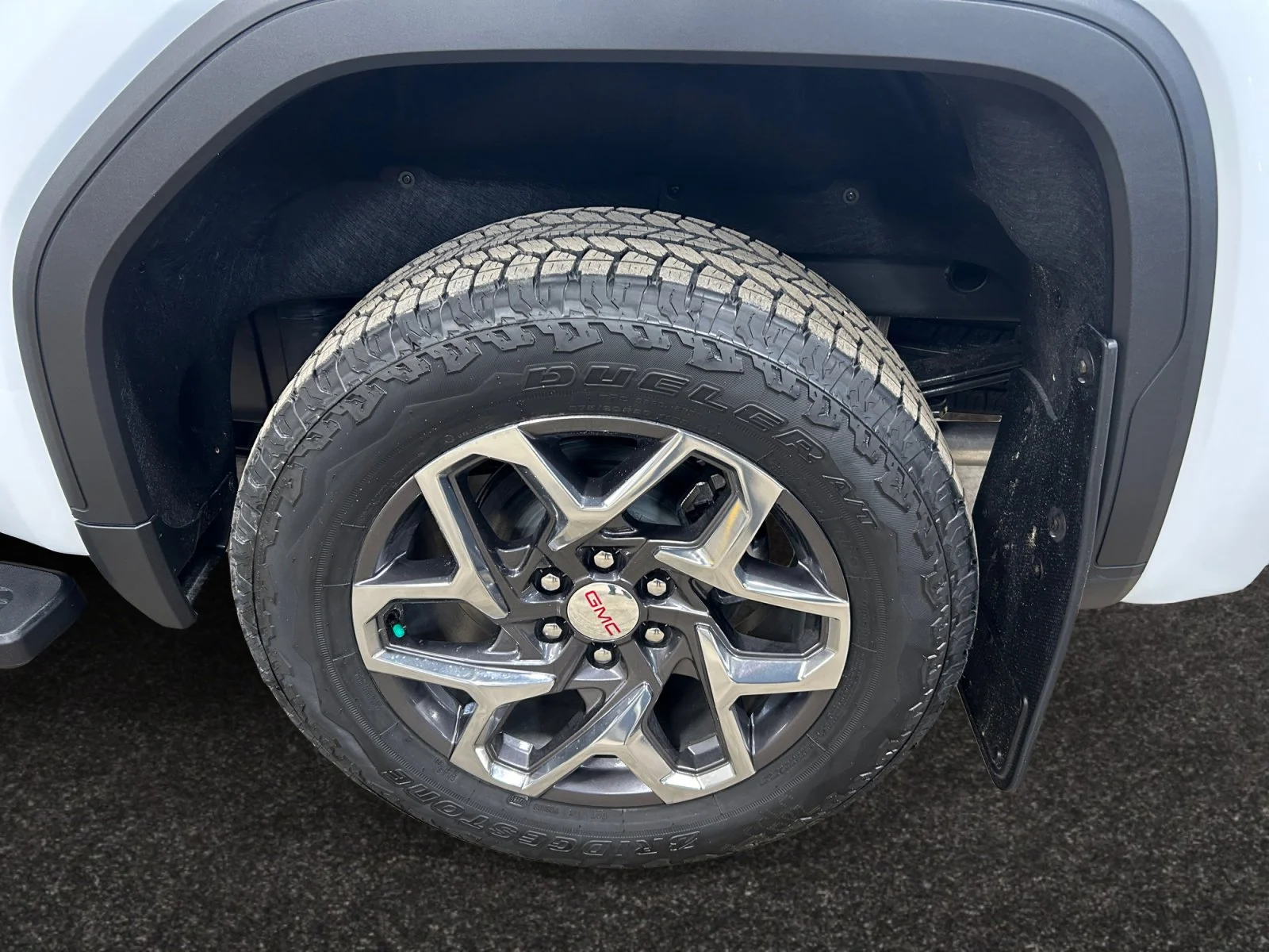 New 2026 Glacier White Tricoat GMC SLT image 9