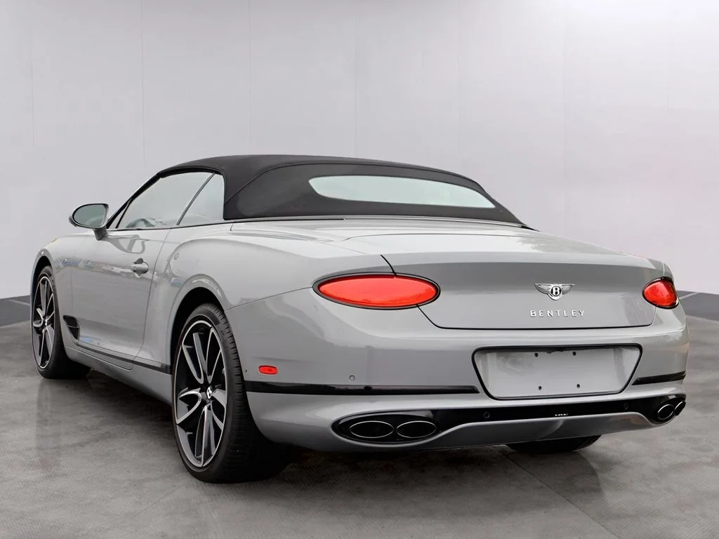 Used 2022 Cambrian Gray Metallic Bentley V8 image 7