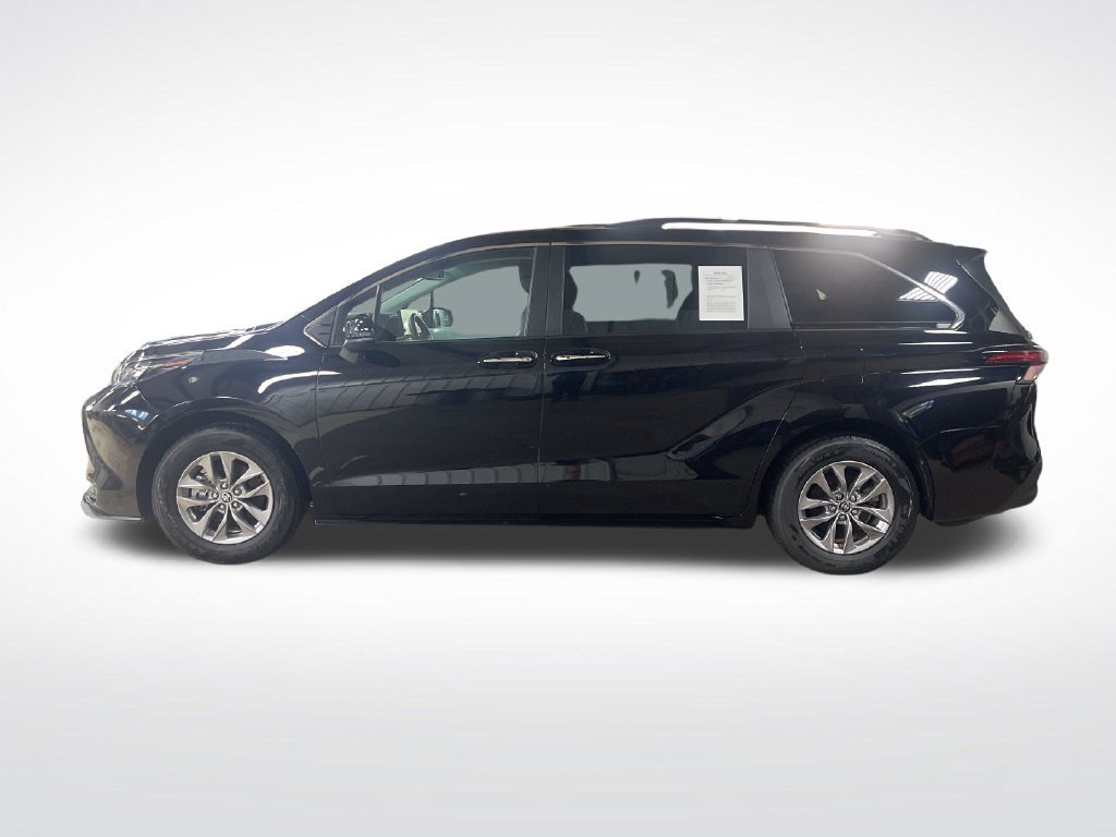 Used 2025 Black Toyota XLE image 2