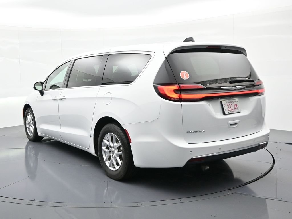 2023 Chrysler Pacifica Touring L - Photo 7