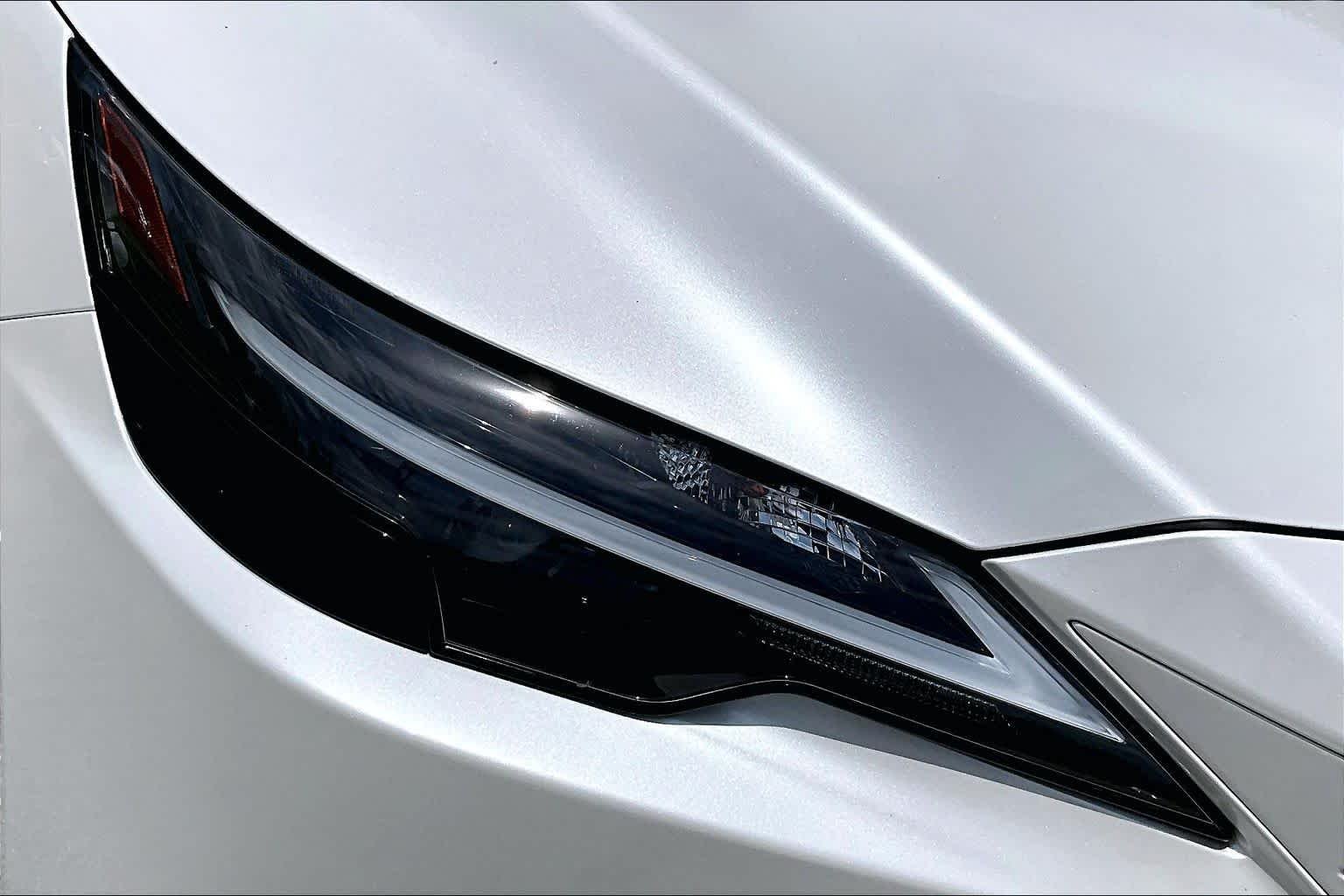 Used 2023 Eminent White Pearl Lexus Premium Plus image 28