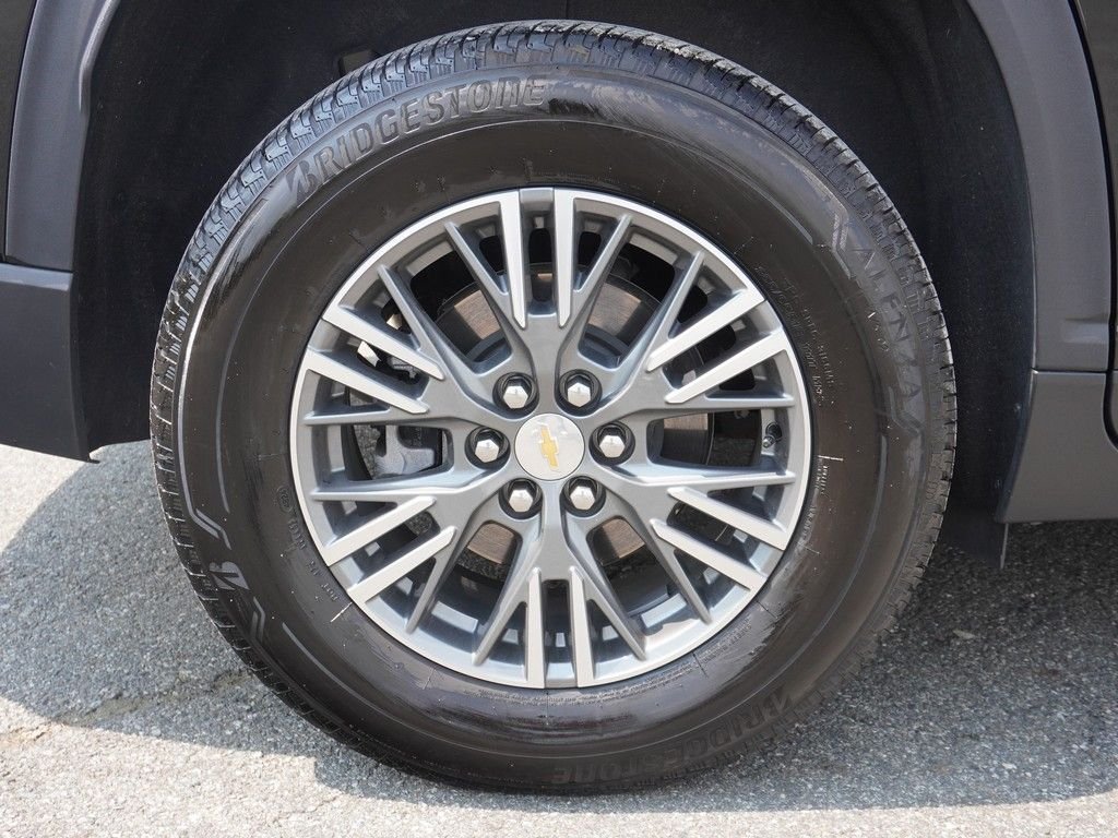 Used 2025 Black Chevrolet LT image 24