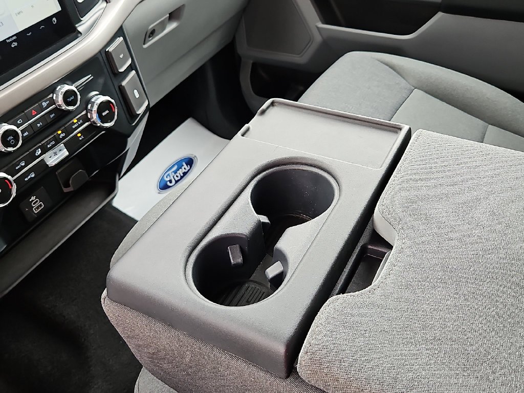 Used 2025 White Metallic Ford XLT image 25
