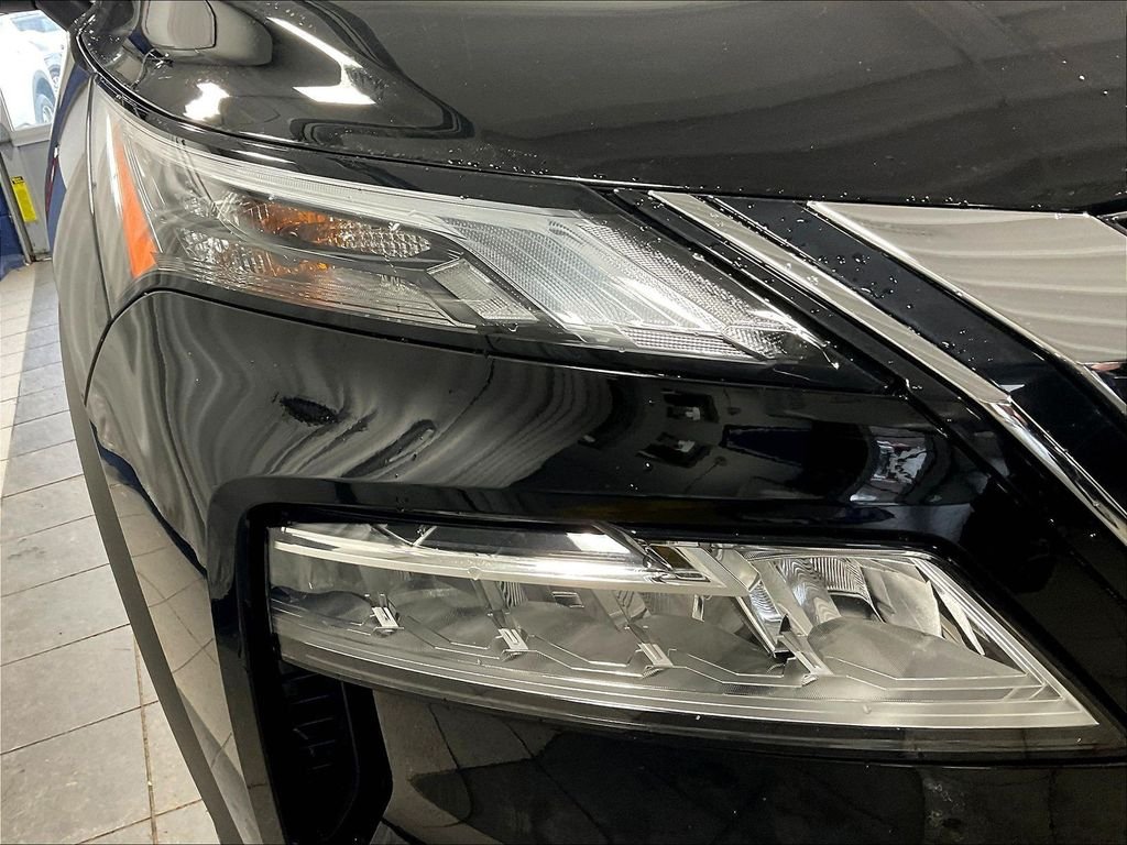 Used 2023 Black Nissan SV image 33