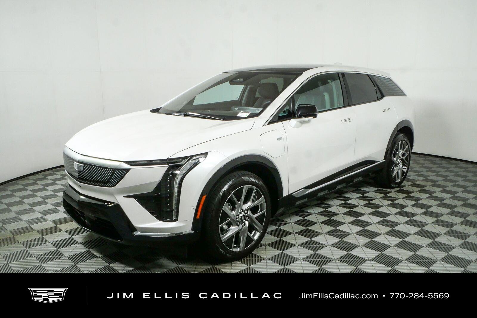 Used 2025 Crystal White Tricoat Cadillac Luxury 1 image 26