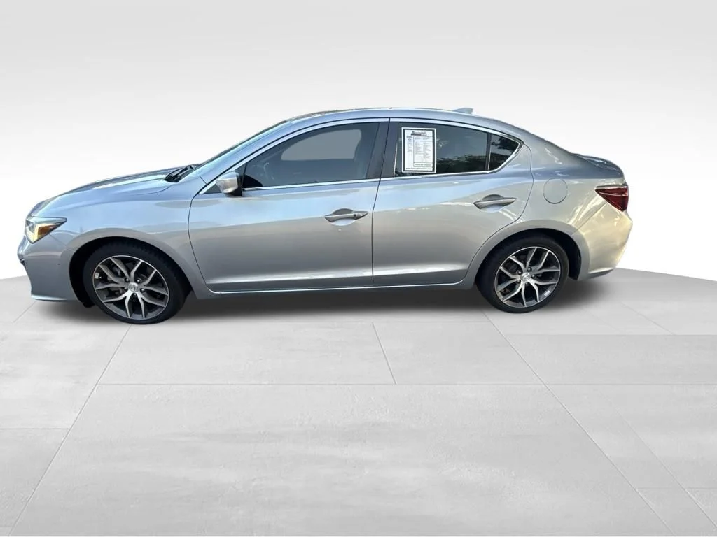 Used 2020  Acura Premium Package image 2