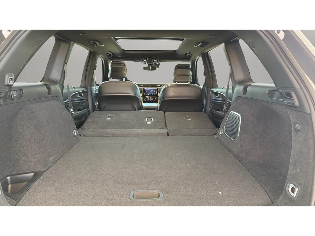 Used 2025 White Jeep Overland image 13