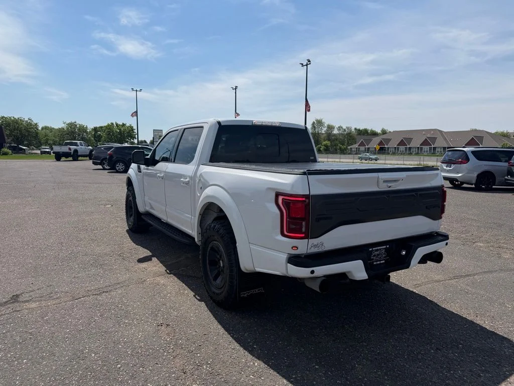 Used 2018  Ford Raptor image 9