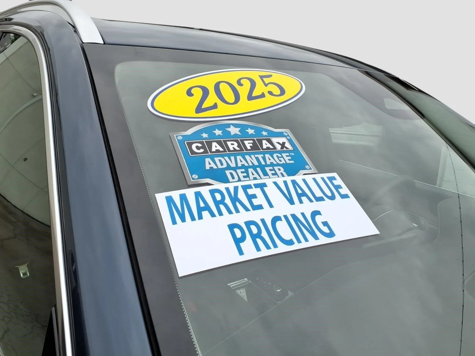Used 2025 Denim Blue Metallic 723 Volvo T8 Ultra 7 Passenger 2025.5 image 9