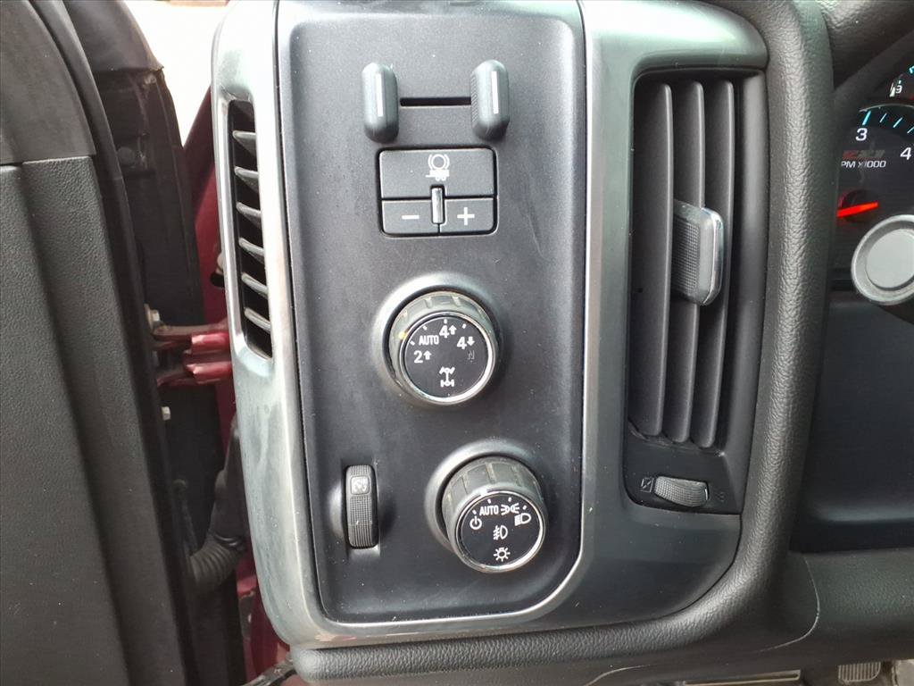 Used 2014 Red Chevrolet LT image 19