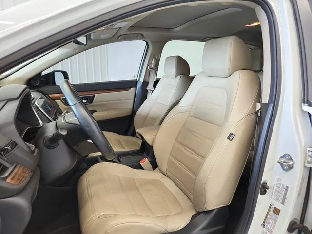 Used 2017 White Honda Touring image 18