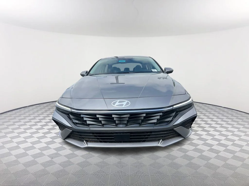 Used 2025 Silver Hyundai Limited image 2