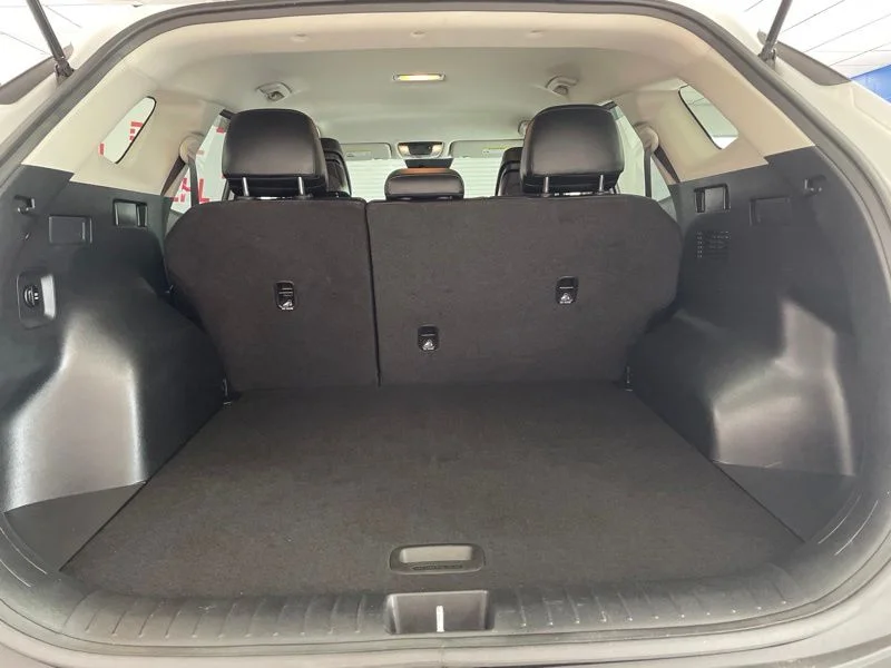 Used 2024 White Kia EX image 8