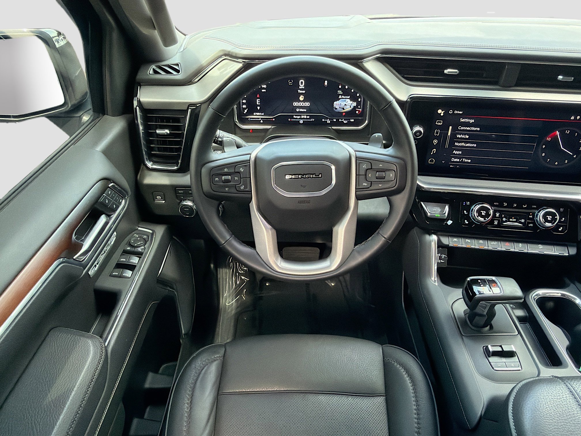 Used 2025 White Frost Tricoat GMC Denali image 16