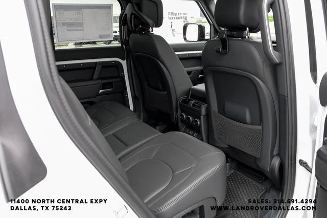 New 2026 Fuji White Land Rover X-Dynamic SE image 42