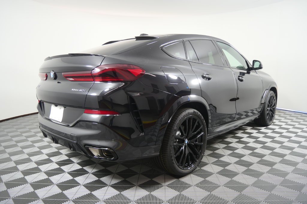 New 2027 Black Sapphire Metallic BMW xDrive40i image 4