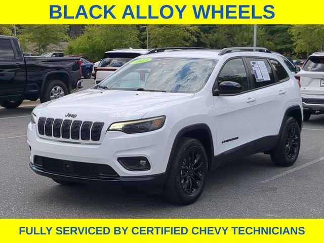 Used 2023 White Jeep Altitude image 12