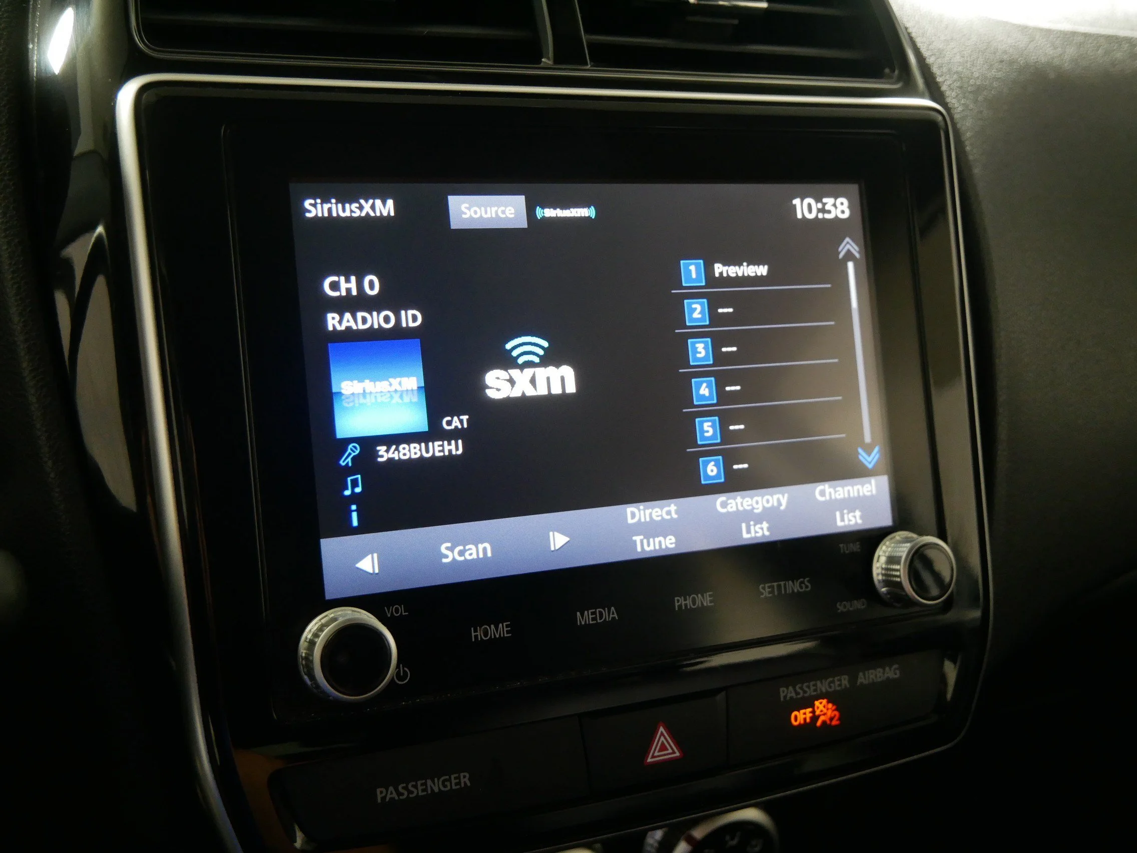 Used 2024 Labrador Black Pearl Mitsubishi SE image 22