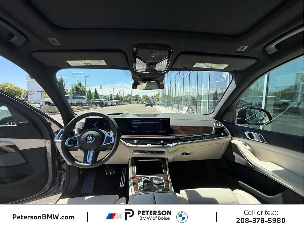 New 2026 Skyscraper Grey Metallic BMW xDrive50e image 22