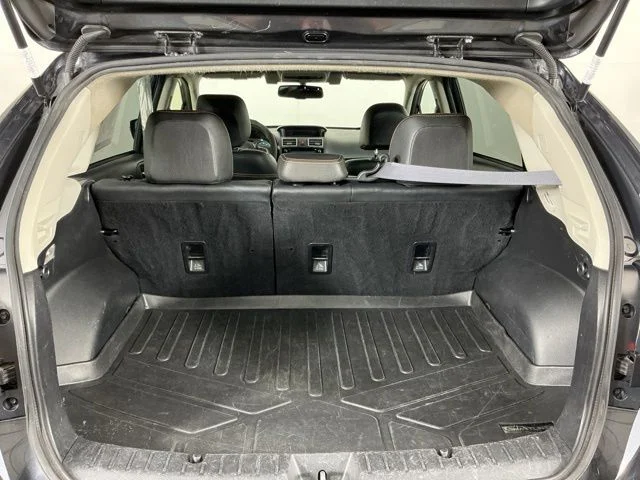 Used 2016 Gray Subaru 2.0i Limited image 27