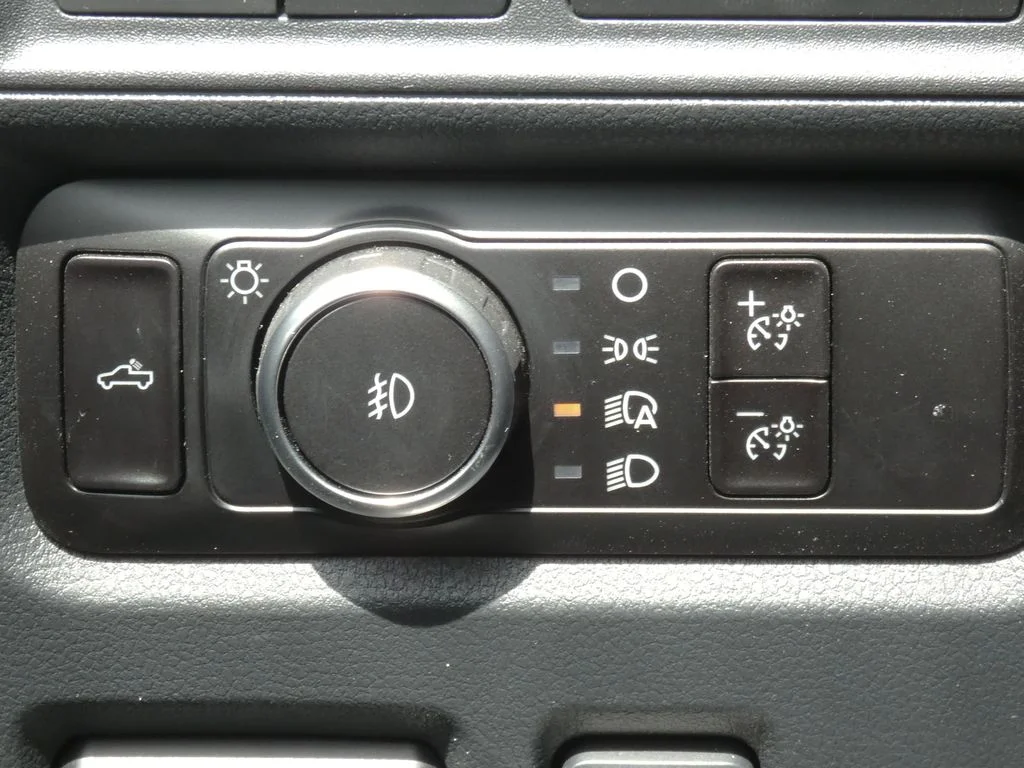 Used 2023 Gray Ford Lariat image 31