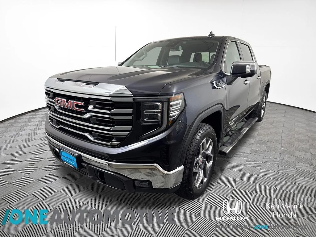 2022 GMC Sierra 4WD Crew Cab Short Box SLT's photo